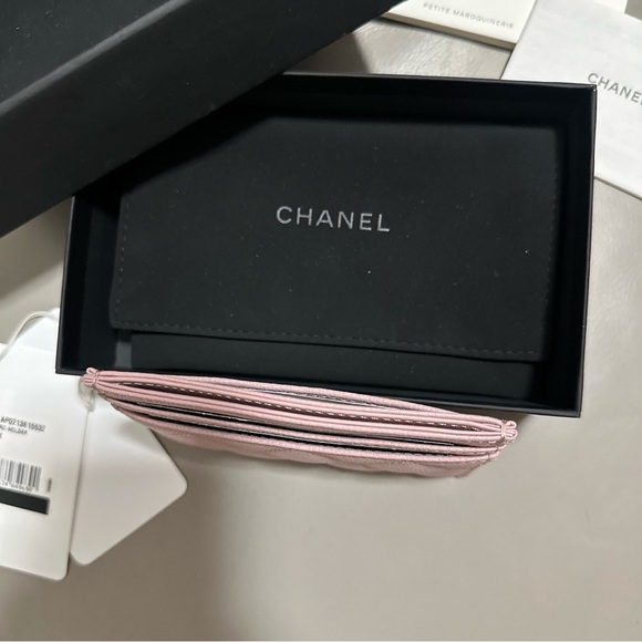 CHANEL CLASSIC CARD HOLDER - Picture 4 of 10